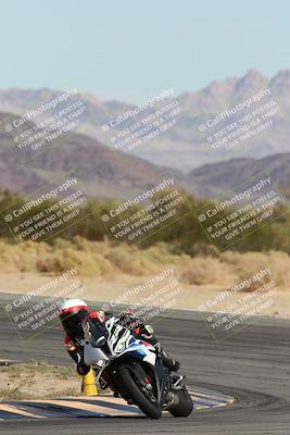 media/Nov-16-2025-Race Pace (Sun) [[8c5fa54630]]/Non Verified Riders (1st 20 Minutes)/2-Turn 10 (1010am)/